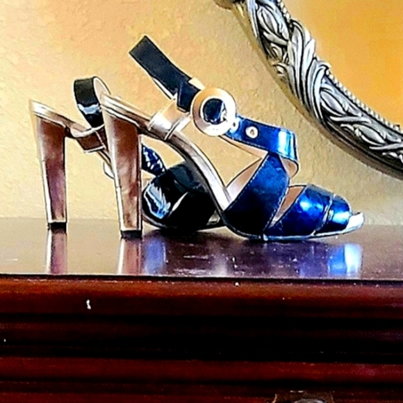 Michael Michael Kors heels. - Picture 1 of 7